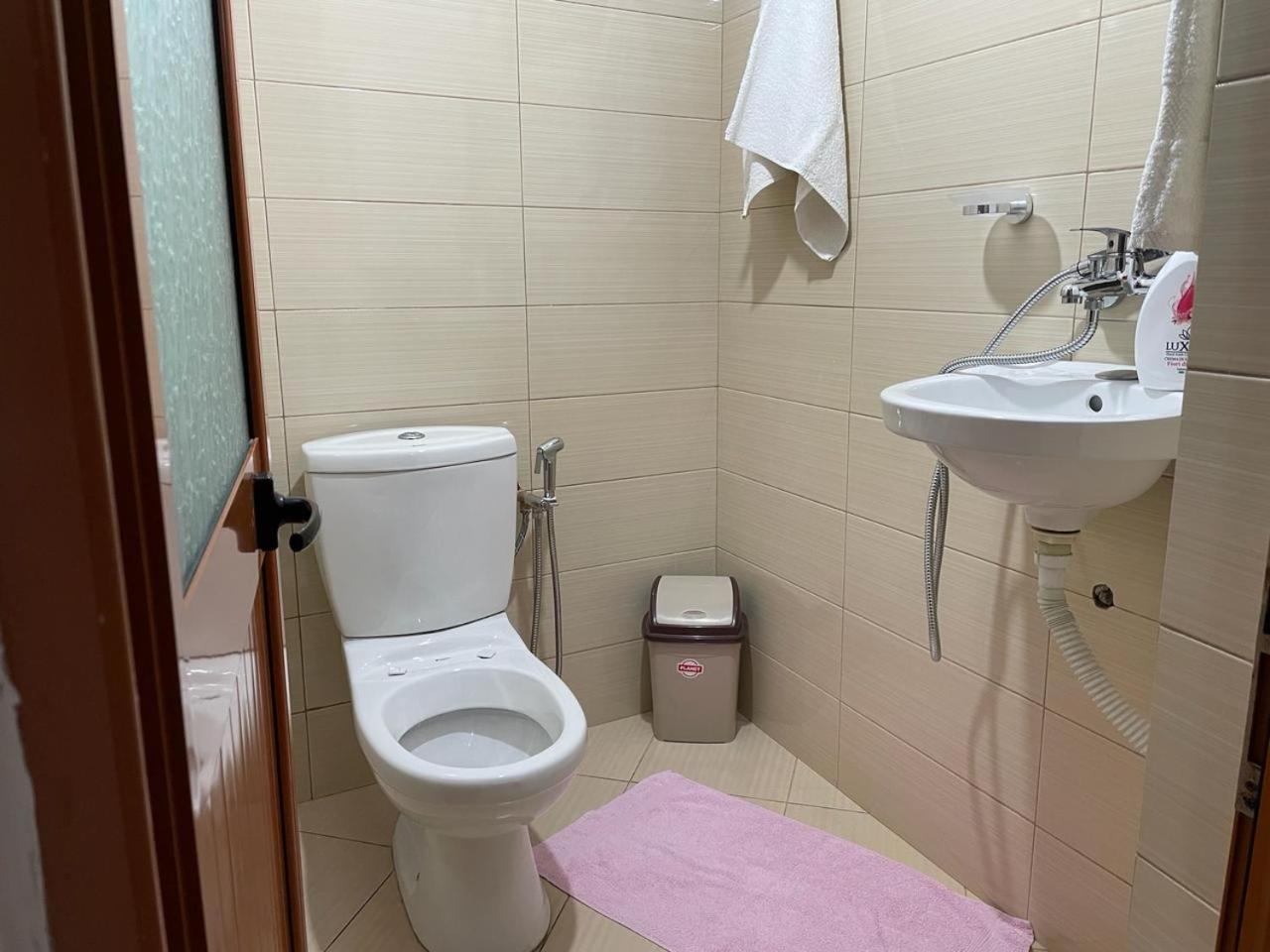 Guesthouse & Hospitality Berat Buitenkant foto