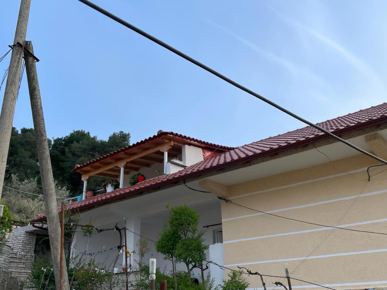 Guesthouse & Hospitality Berat Buitenkant foto